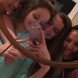 Meet your Posher, Carly